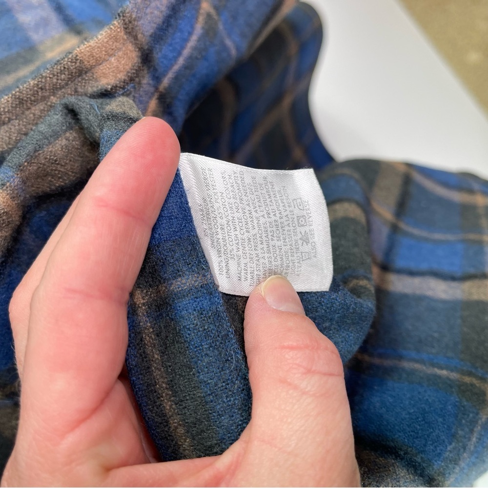 Pendleton Men's Blue Plaid Button-Up Wool Shirt - Picture 4 of 6